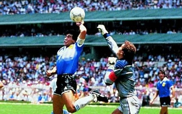 gol-mano-maradona-1986.jpg